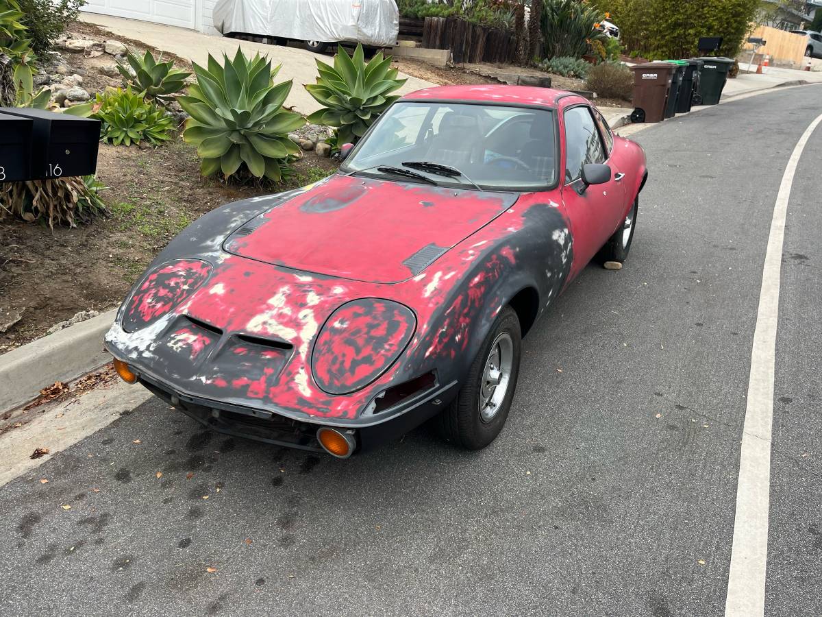 Opel-gt-1972-red