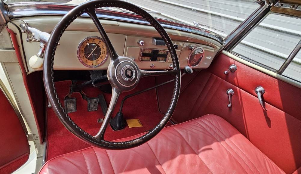 Packard-115c-1937-custom-2