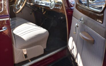 Packard-120-1940-Sedan-23