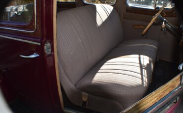 Packard-120-1940-Sedan-25