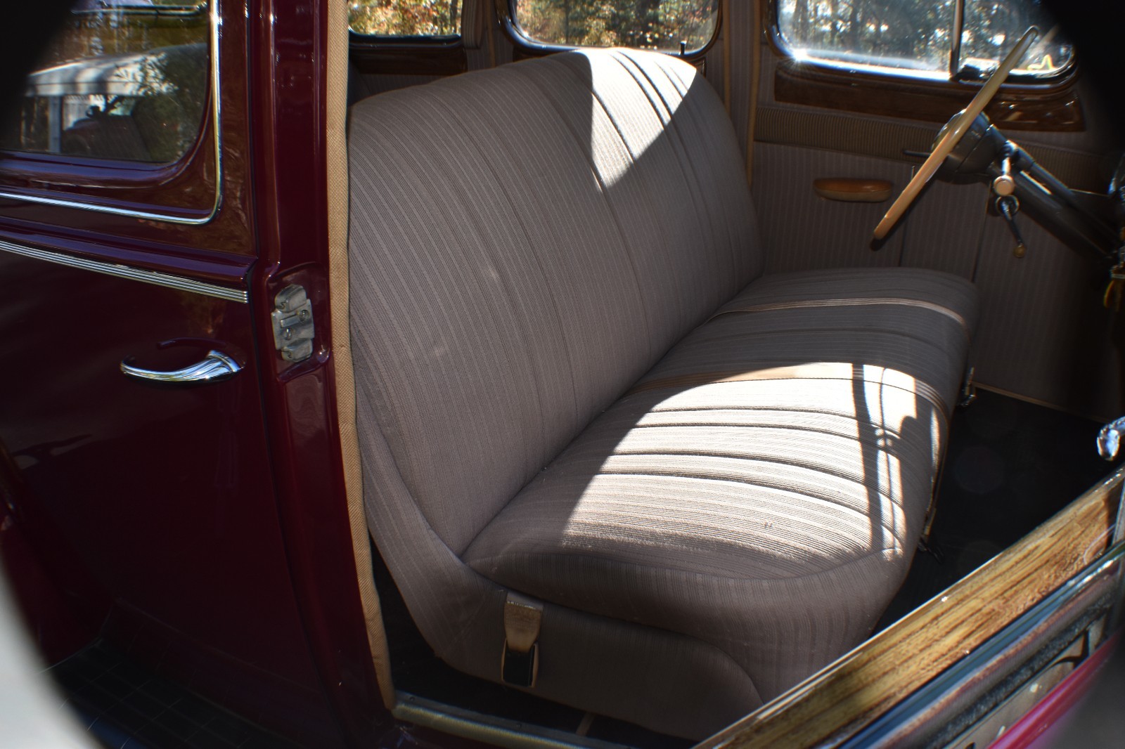 Packard-120-1940-Sedan-25