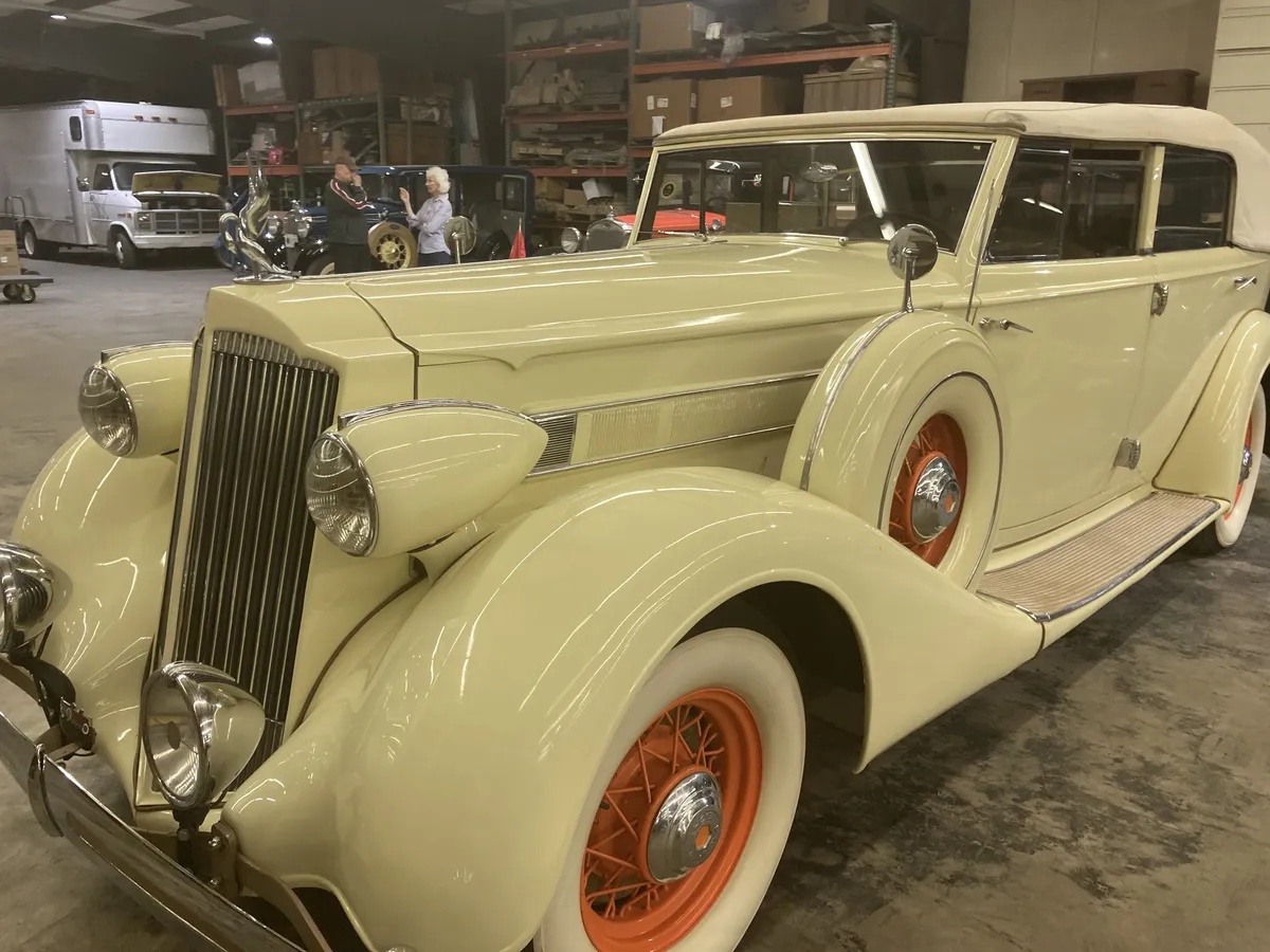 Packard-1403-1936-Cream-Brown-3
