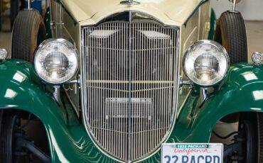 Packard-1932-4-Door-Sedan-15