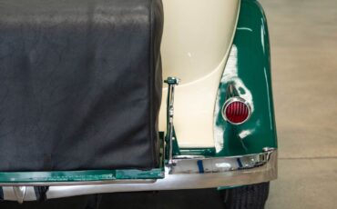 Packard-1932-4-Door-Sedan-20