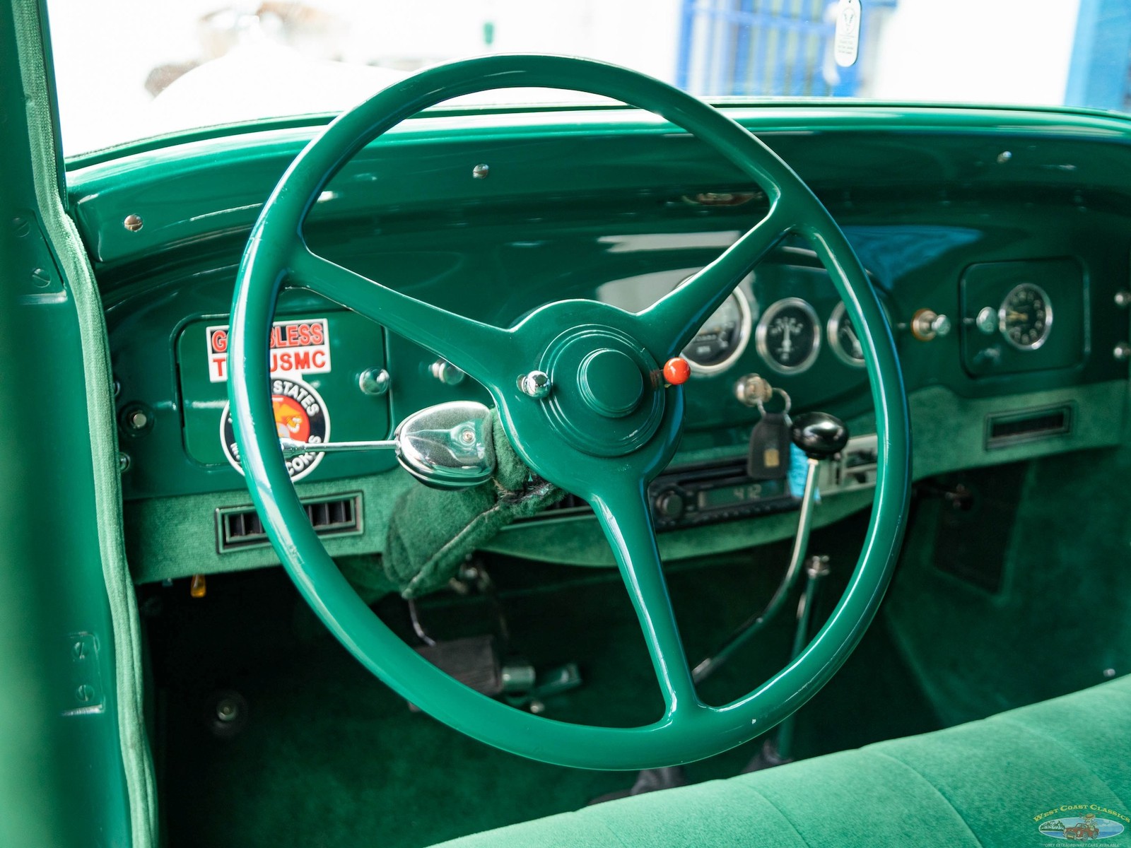 Packard-1932-4-Door-Sedan-32