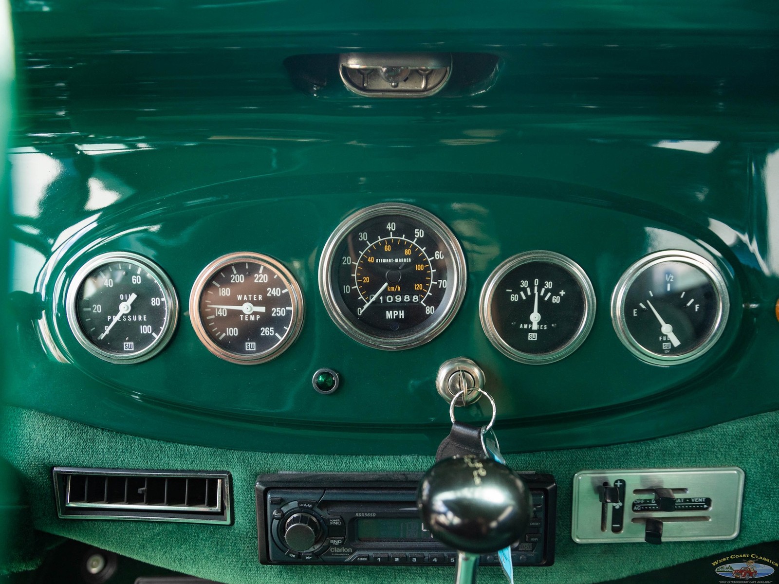 Packard-1932-4-Door-Sedan-33