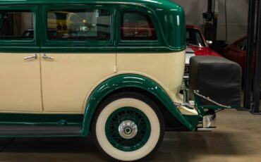 Packard-1932-4-Door-Sedan-7