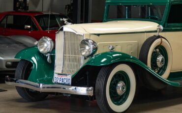 Packard-1932-4-Door-Sedan-8