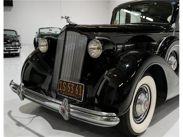 Packard-1937-Sedan-10