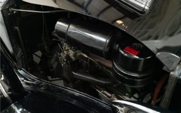 Packard-1937-Sedan-21