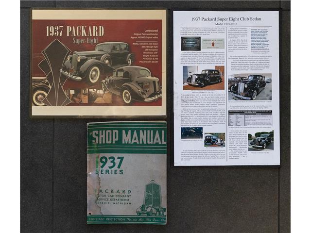 Packard-1937-Sedan-23