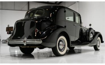 Packard-1937-Sedan-9