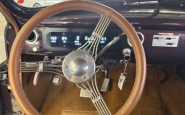 Packard-clipper-custom-street-ro-1947-purple-13