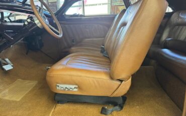 Packard-clipper-custom-street-ro-1947-purple-132