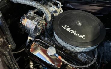 Packard-clipper-custom-street-ro-1947-purple-144