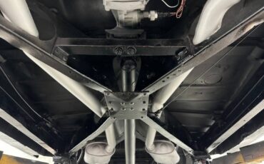 Packard-clipper-custom-street-ro-1947-purple-17