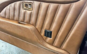 Packard-clipper-custom-street-ro-1947-purple-31