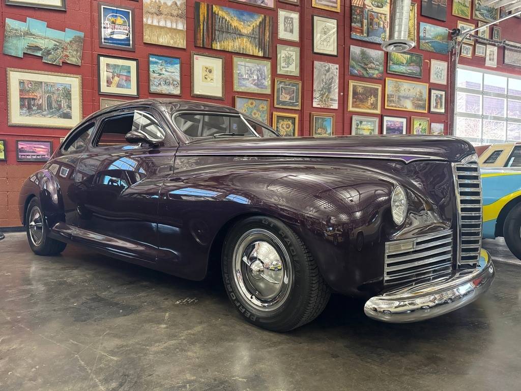 Packard-clipper-custom-street-ro-1947-purple-5