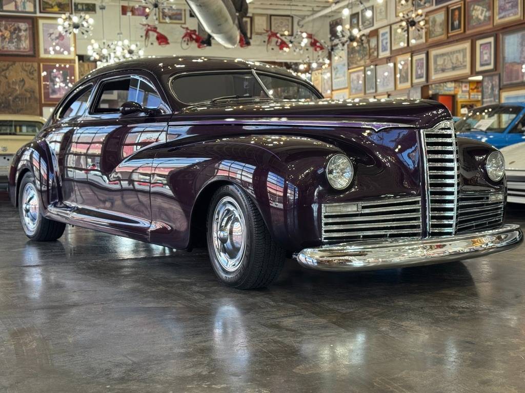 Packard-clipper-custom-street-ro-1947-purple-68