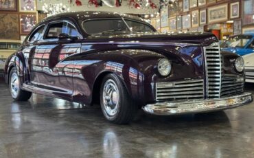 Packard-clipper-custom-street-ro-1947-purple-74
