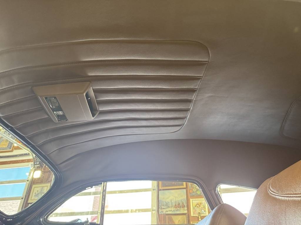 Packard-clipper-custom-street-ro-1947-purple-93