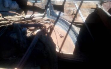 Packard-v-12-touring-sedan-1938-blue-3