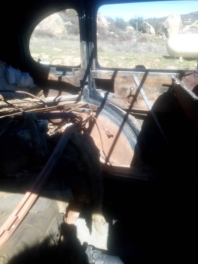 Packard-v-12-touring-sedan-1938-blue-3