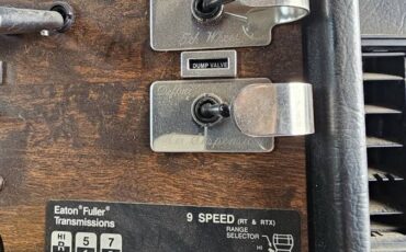 Peterbilt-377-diesel-1994-custom-11