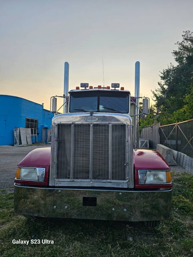 Peterbilt-377-diesel-1994-custom-3