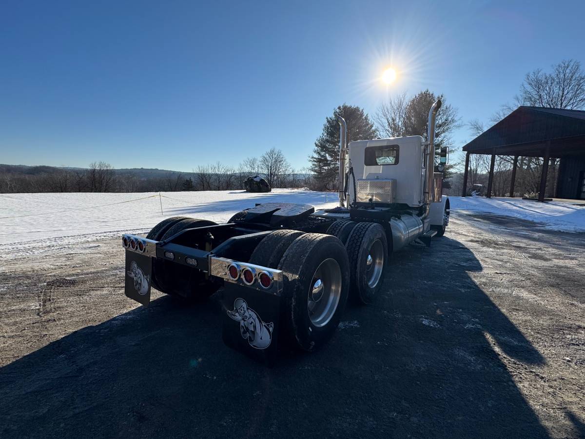 Peterbilt-379-diesel-1996-white-3