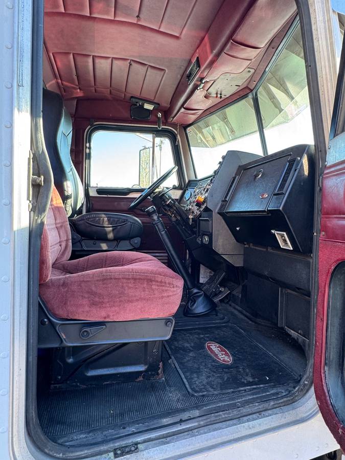 Peterbilt-379-diesel-1996-white-4