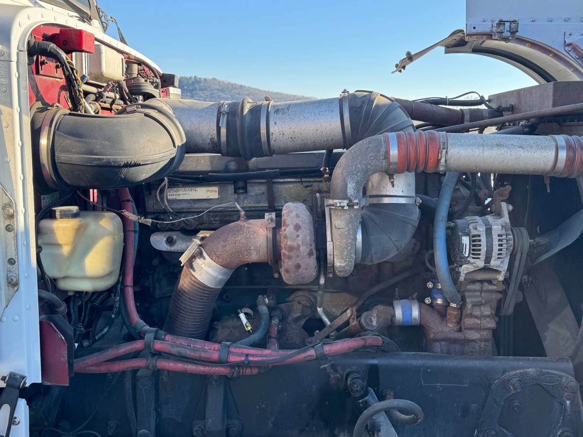 Peterbilt-379-diesel-1996-white-6