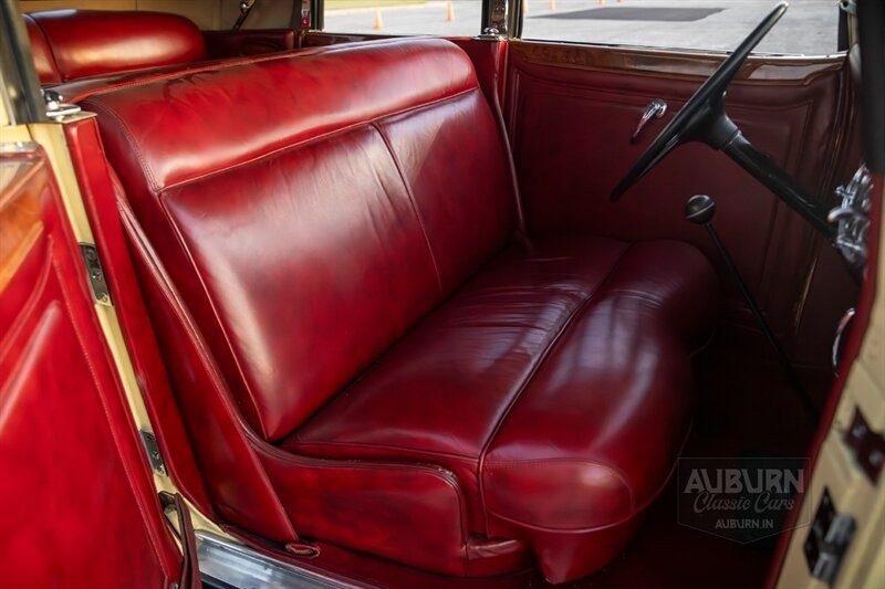 Pierce-Arrow-1932-14