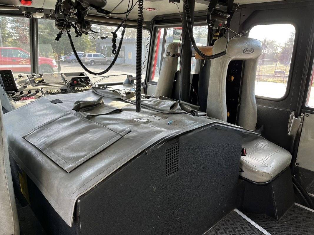 Pierce-saber-diesel-1994-red-11