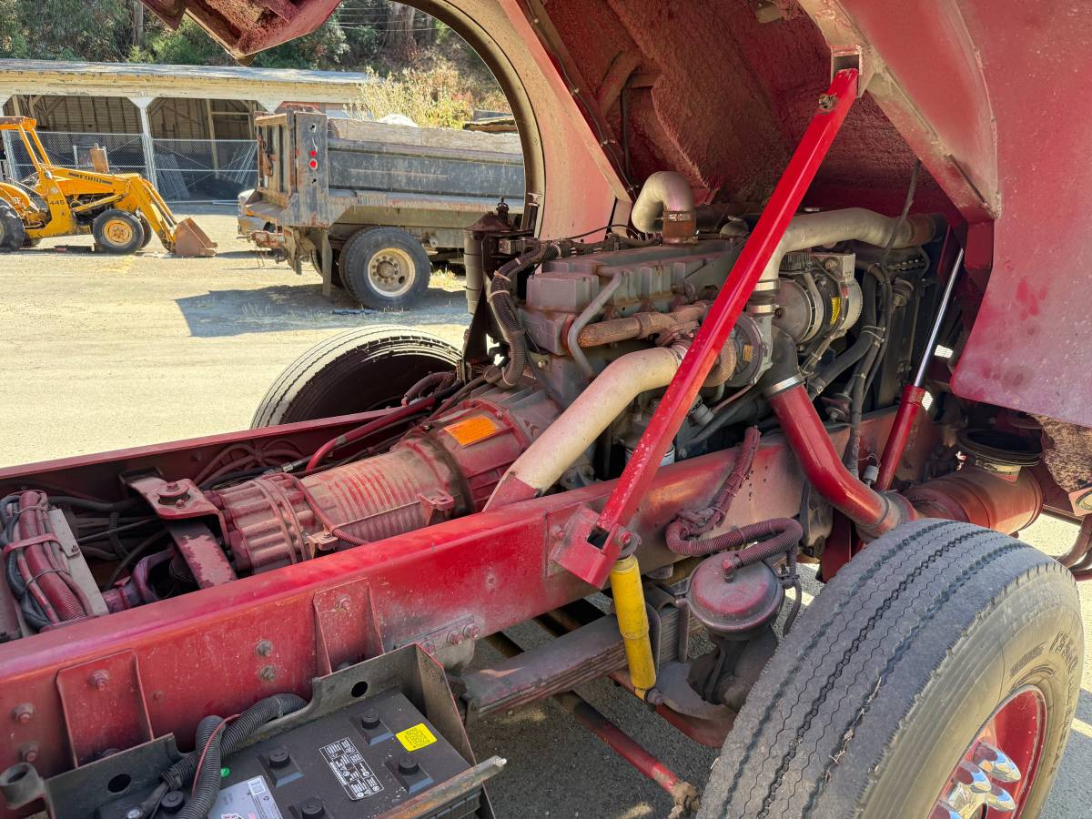 Pierce-saber-diesel-1994-red-7