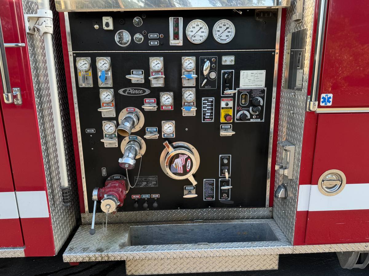 Pierce-saber-diesel-1994-red-8