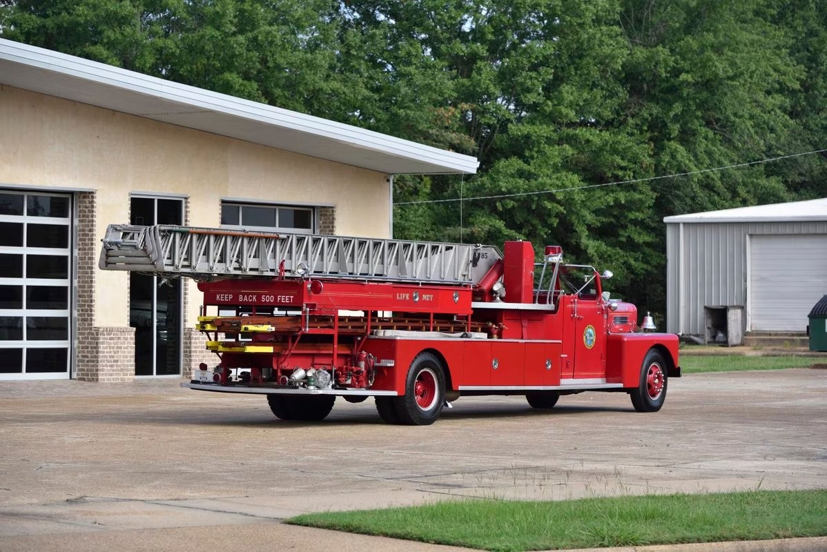 Pirsch-Aerial-Ladder-1960-Other-15