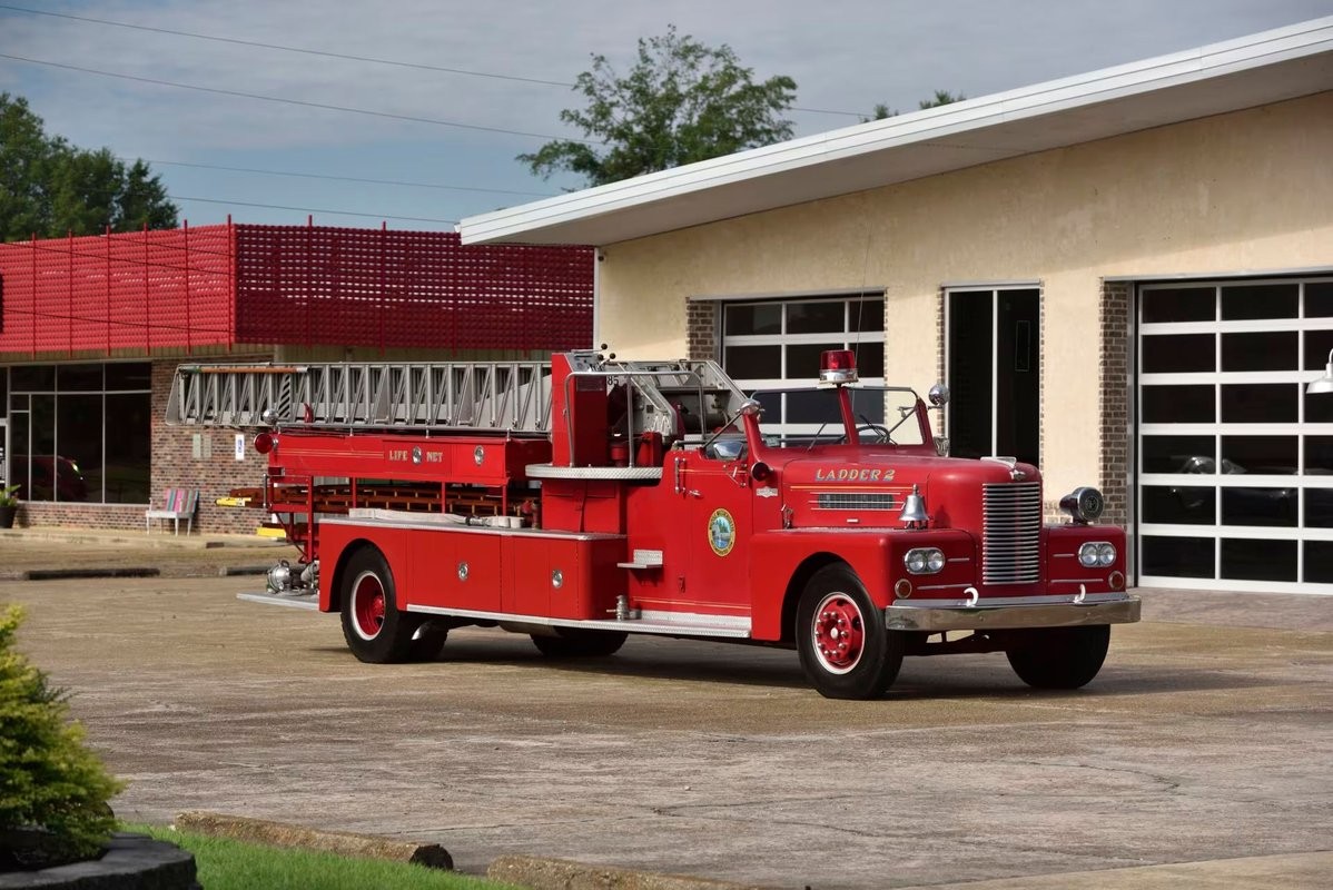 Pirsch-Aerial-Ladder-1960-Other-18