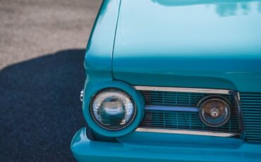 Plymouth-Barracuda-1965-Turquoise-TurquoiseWhite-29