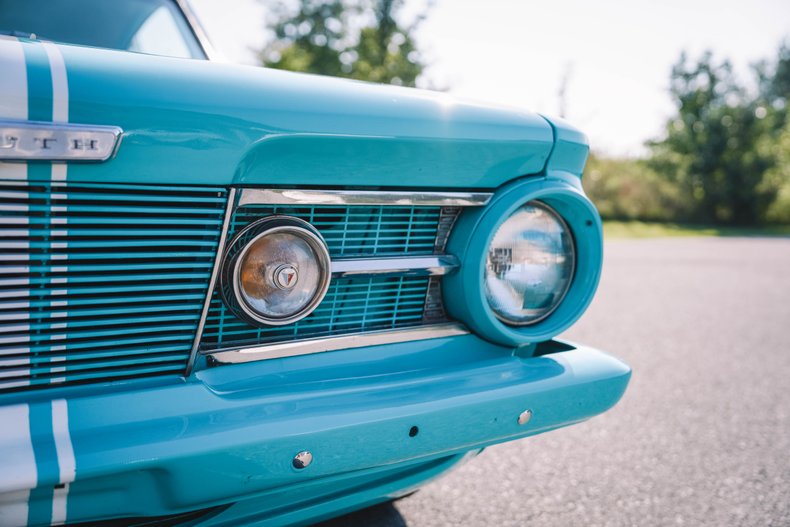 Plymouth-Barracuda-1965-Turquoise-TurquoiseWhite-30