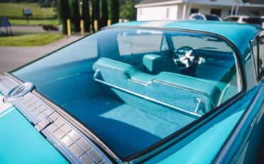 Plymouth-Barracuda-1965-Turquoise-TurquoiseWhite-41
