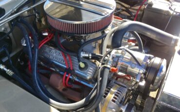 Plymouth-Barracuda-1966-Coupe-2