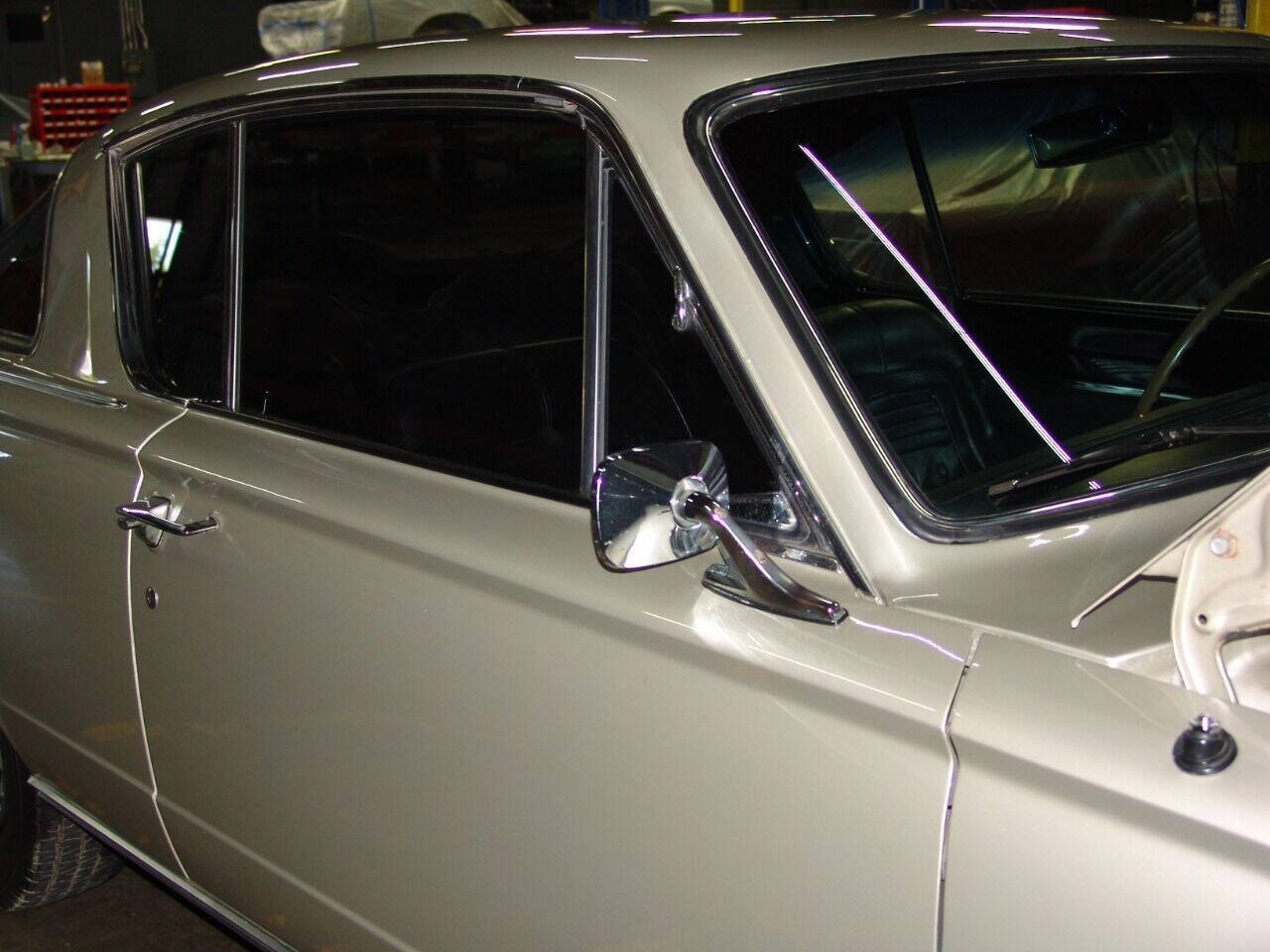 Plymouth-Barracuda-1966-Coupe-22