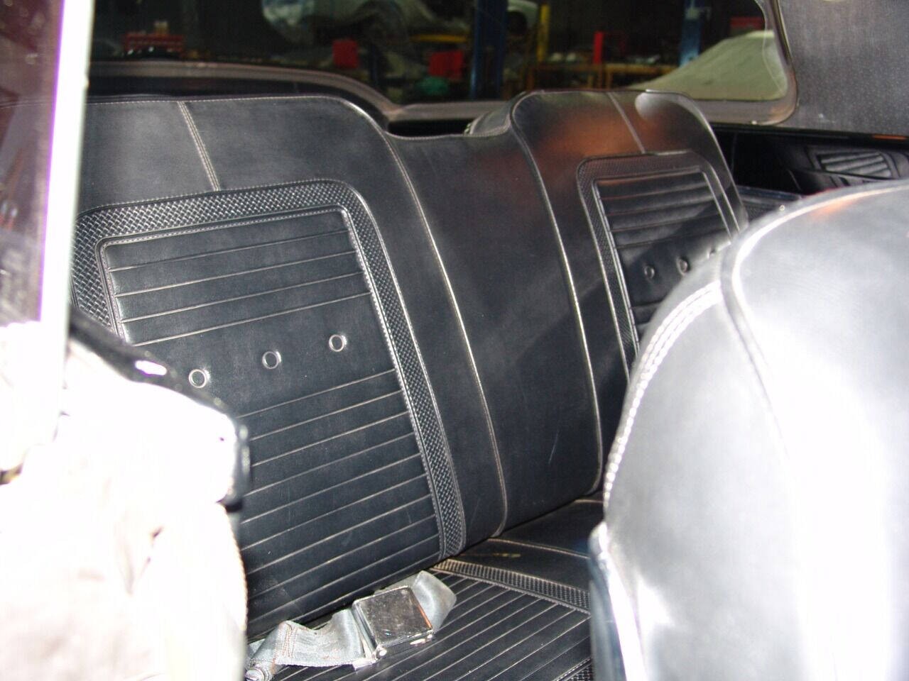 Plymouth-Barracuda-1966-Coupe-29