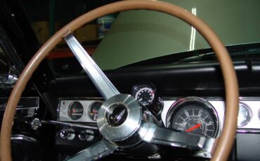 Plymouth-Barracuda-1966-Coupe-33