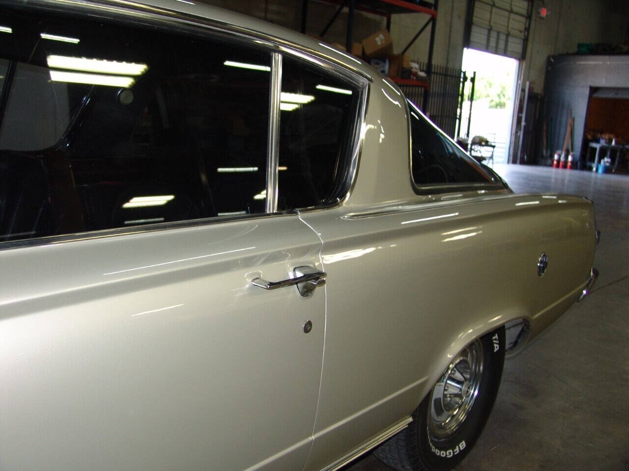 Plymouth-Barracuda-1966-Coupe-38