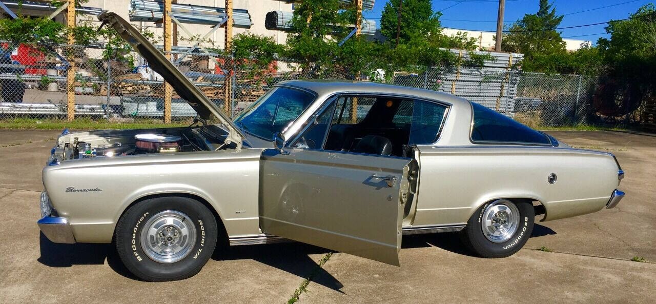 Plymouth-Barracuda-1966-Coupe-39