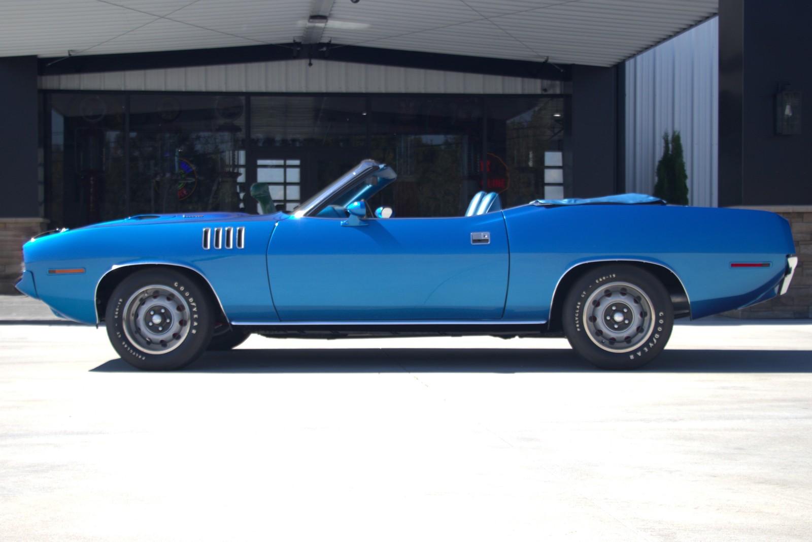 Plymouth-Barracuda-1971-Convertible-4