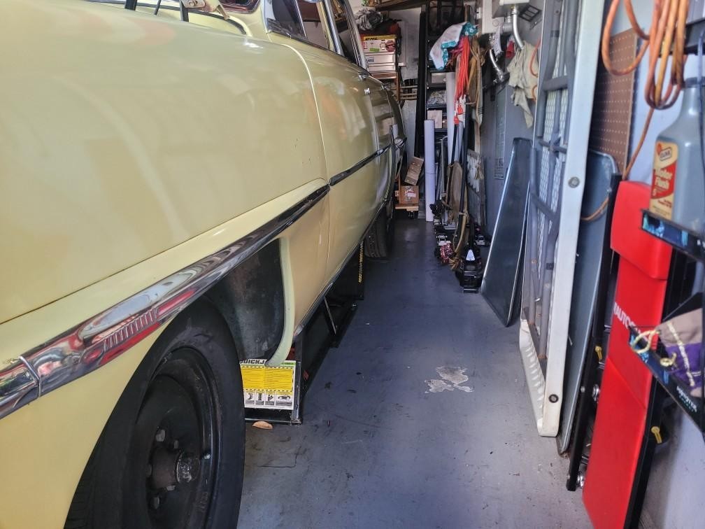 Plymouth-Belvedere-1954-Sedan-11