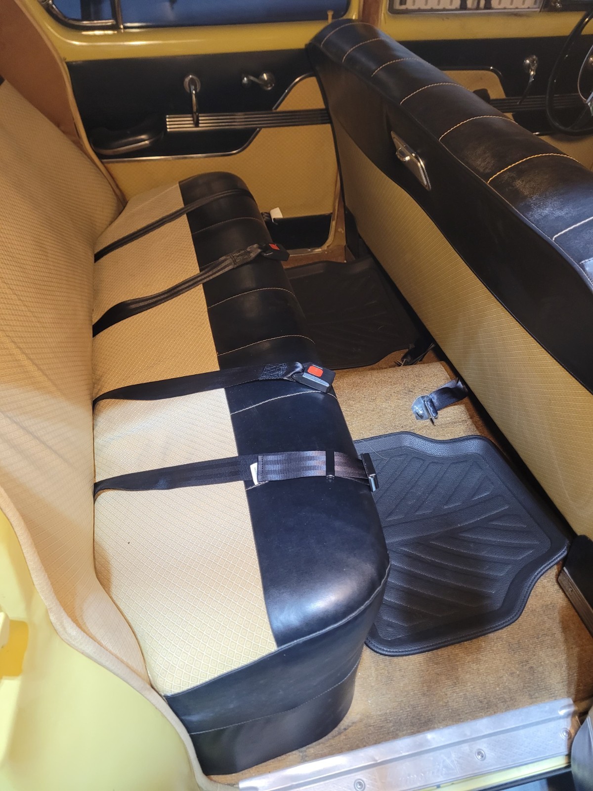 Plymouth-Belvedere-1954-Sedan-4